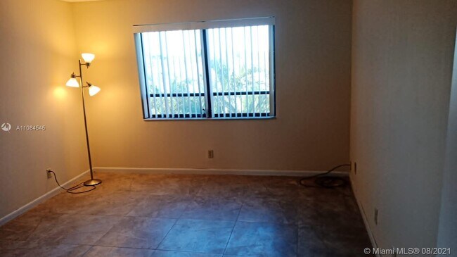 Foto del edificio - 1700 N Congress Ave