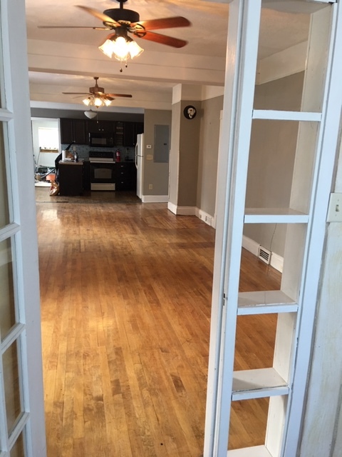 Building Photo - 214 4th Ave E #1