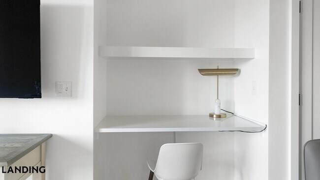 Building Photo - 1007 S Mint St