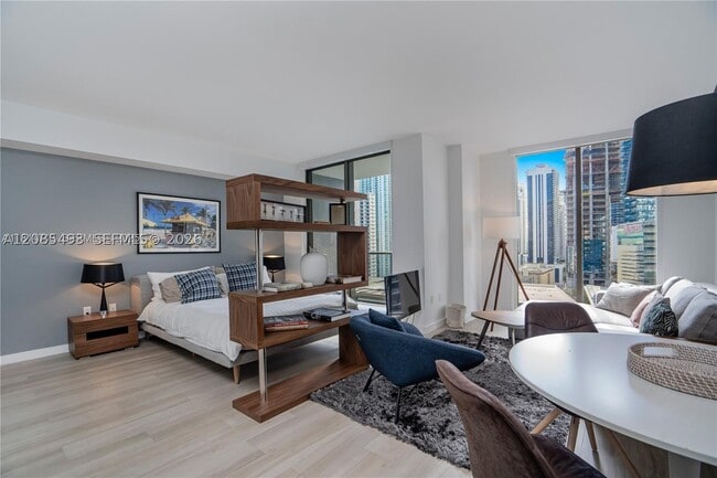 Building Photo - 31 SE 6th St