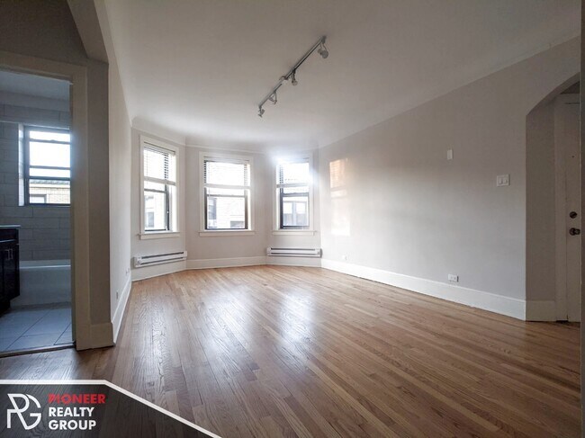 Foto del edificio - 2329 N Rockwell St