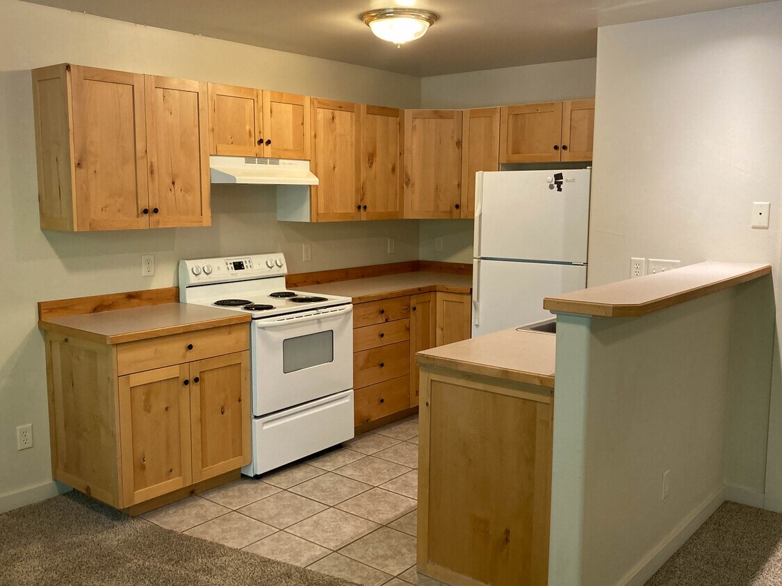 Kitchen includes Dishwasher and Garbage Disposal - 607 Professional Dr