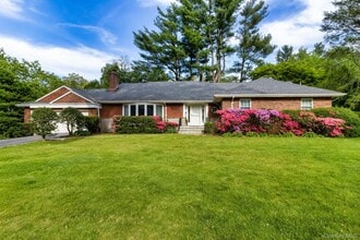 Building Photo - 88 Spier Rd
