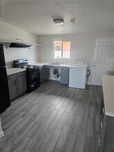 Building Photo - 2107 Statz St