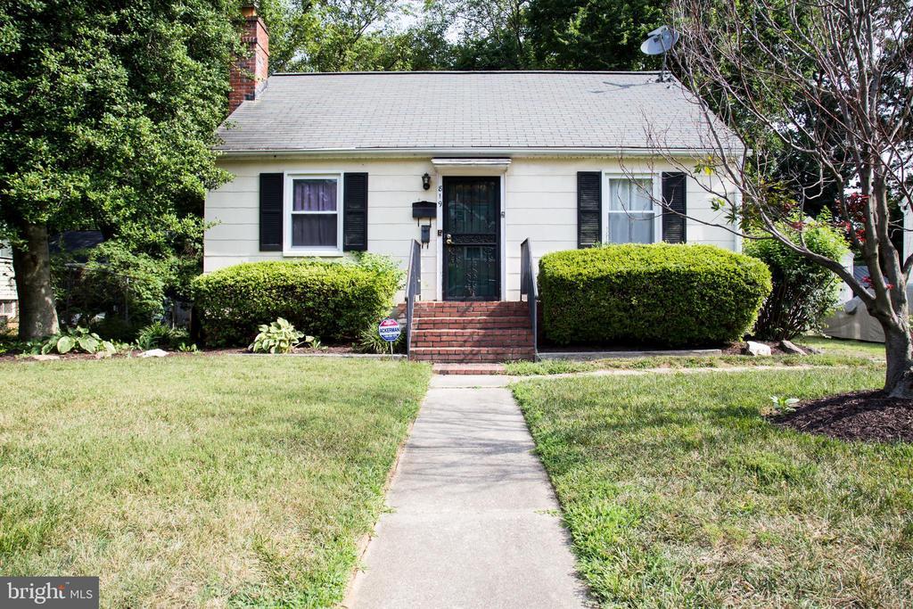 Foto principal - 819 Heron Dr