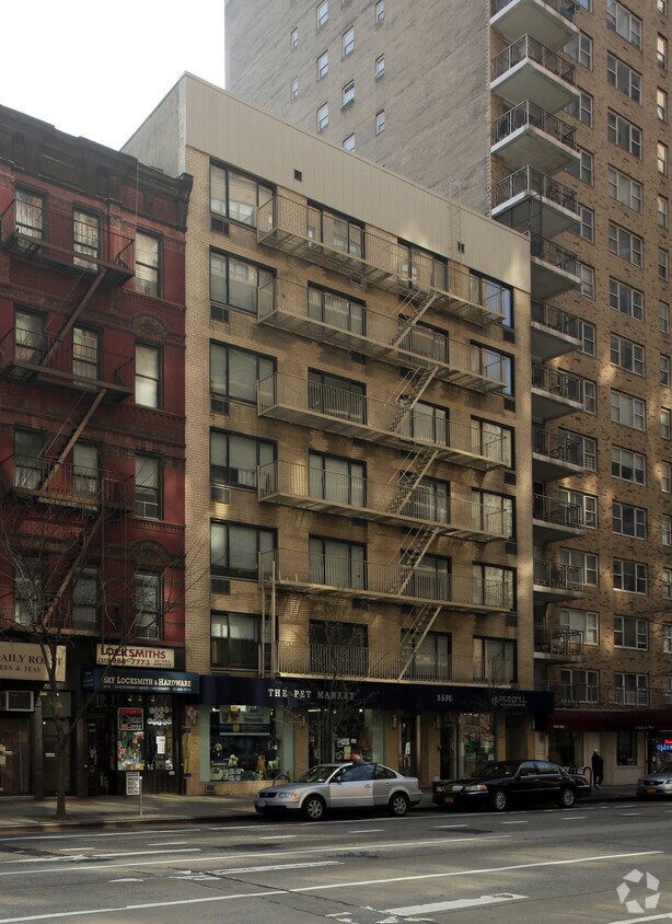 Foto del edificio - 1570 First Ave