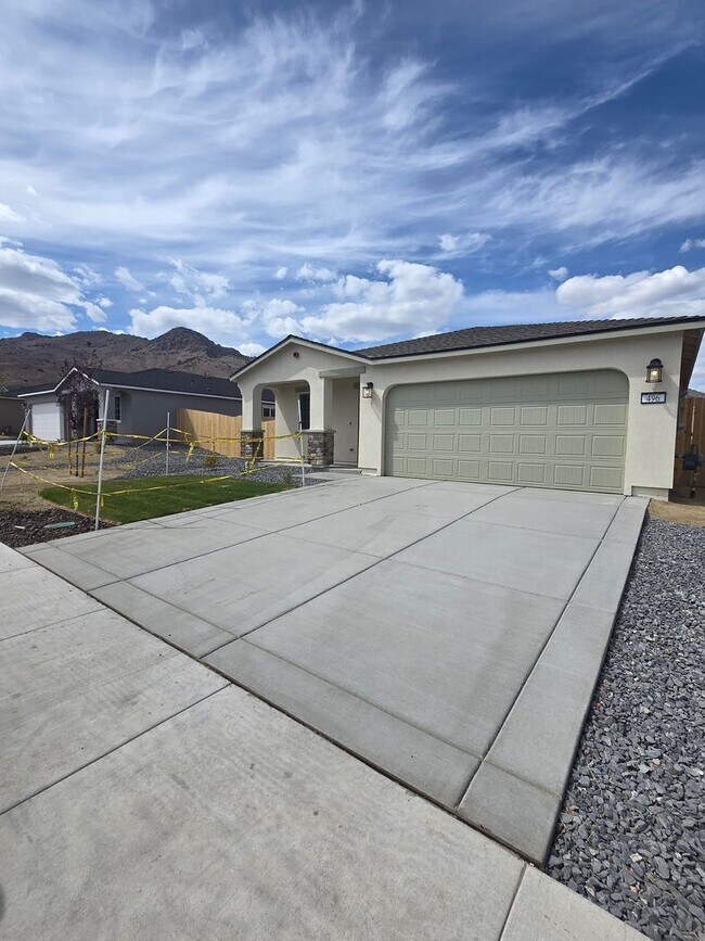 Foto del edificio - New home ready to rent in Dayton, $2350 per month