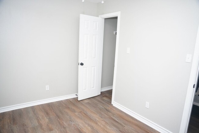 Foto del edificio - 4122 Tiffin St