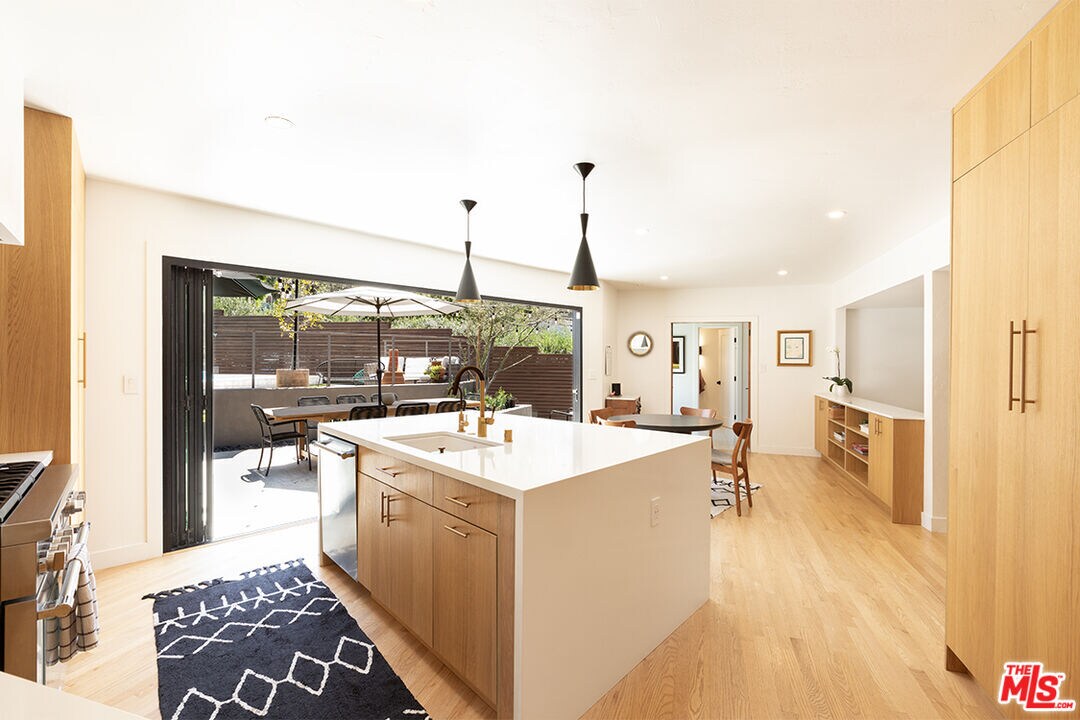 Foto principal - 2906 Nichols Canyon Rd