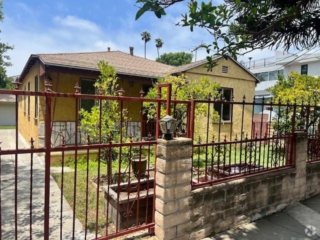 Building Photo - 1085 Amoroso Pl