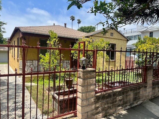 Foto principal - 1085 Amoroso Pl