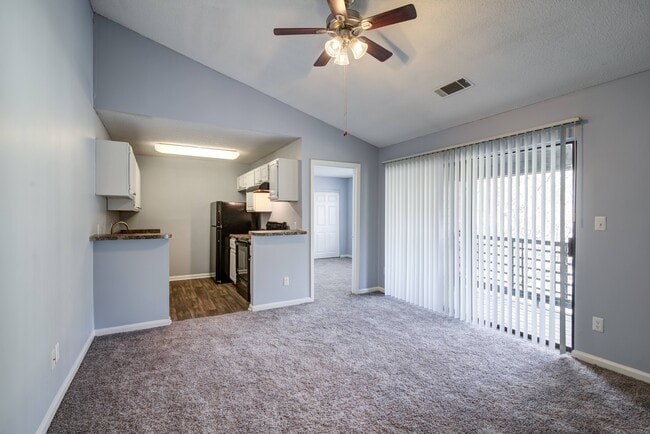 Building Photo - Bradford Pointe