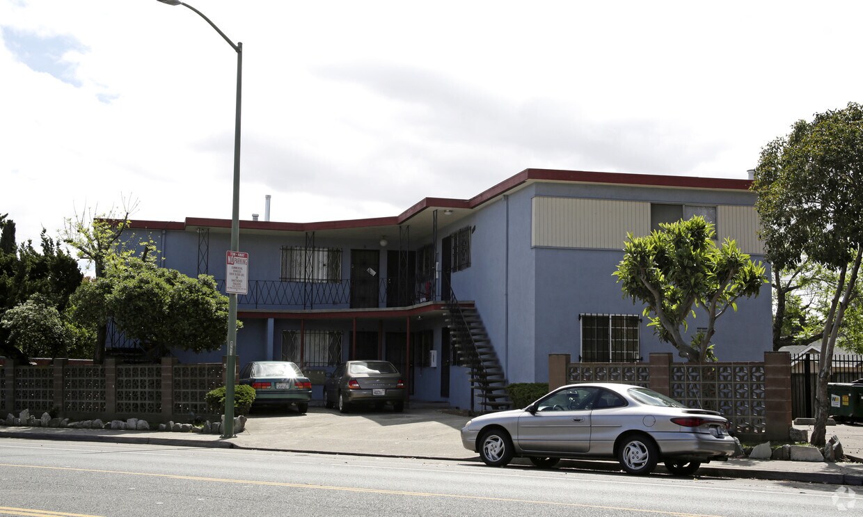 Foto principal - 5611 Bancroft Ave