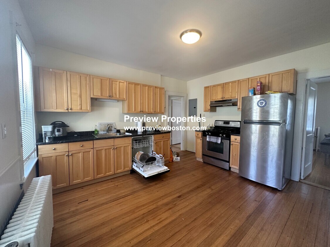 41 Hunnewell Ave Unit 2A, Boston, MA 02135 - 41 Hunnewell Ave Boston ...