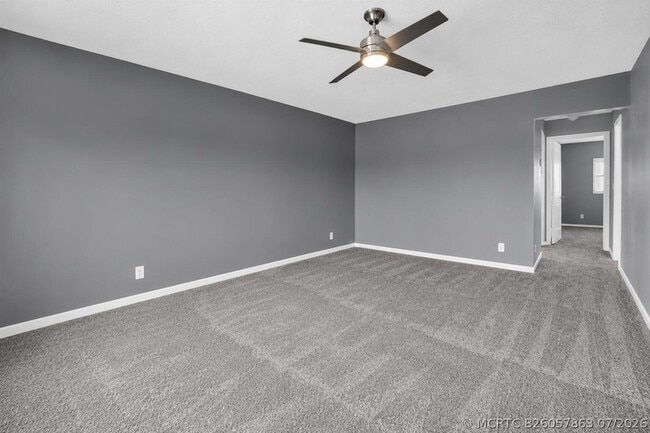 Foto del edificio - 10000 Meridian Way N
