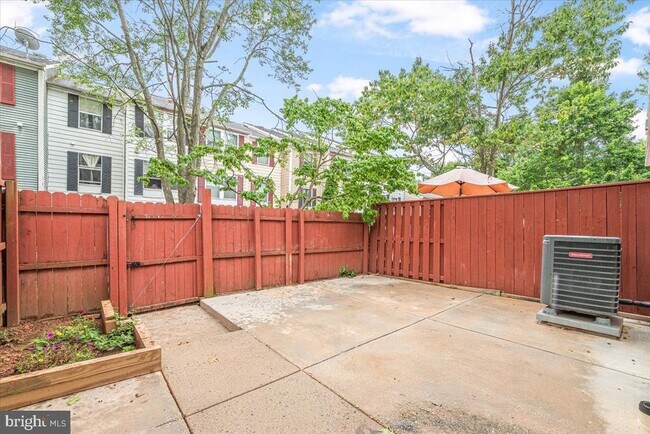 Building Photo - 13533 Demetrias Way