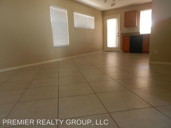 Foto del edificio - 2128 Blue Zenith Cir