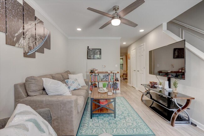 Photo - 6279 Lucille Dr Townhome