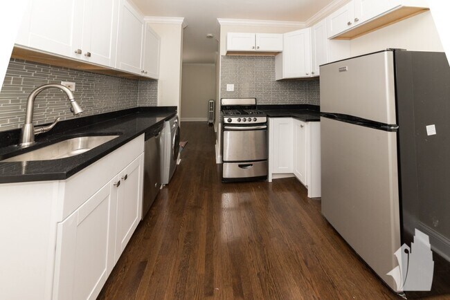 Foto del edificio - 915 W Waveland Ave