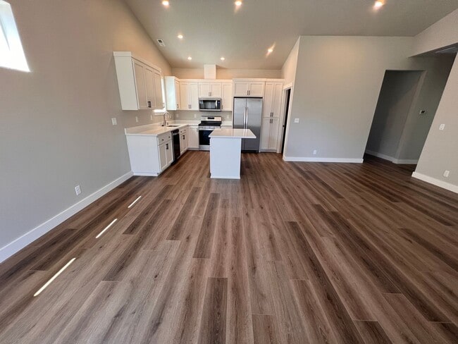 Foto del edificio - Brand new 3 bedroom home In South Springfi...