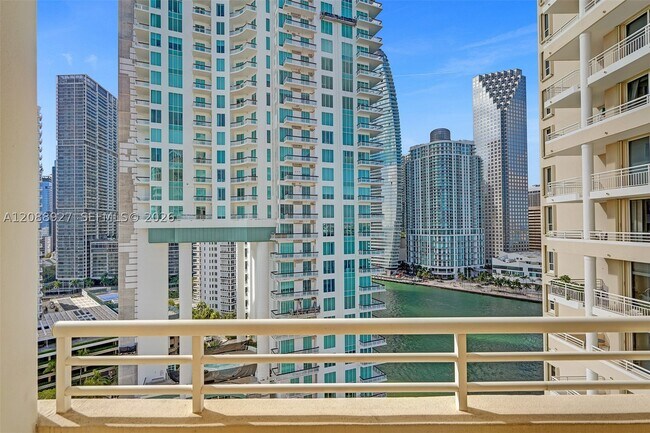 Building Photo - 888 Brickell Key Dr