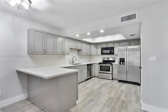 Building Photo - 48 Matador Ln