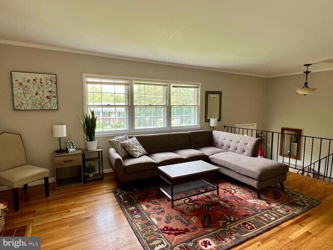 Foto del edificio - 4213 Nutwood Way