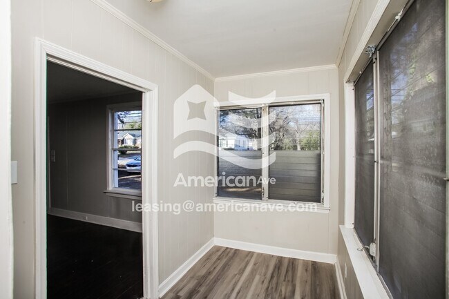 Foto del edificio - 1736 Columbia College Dr