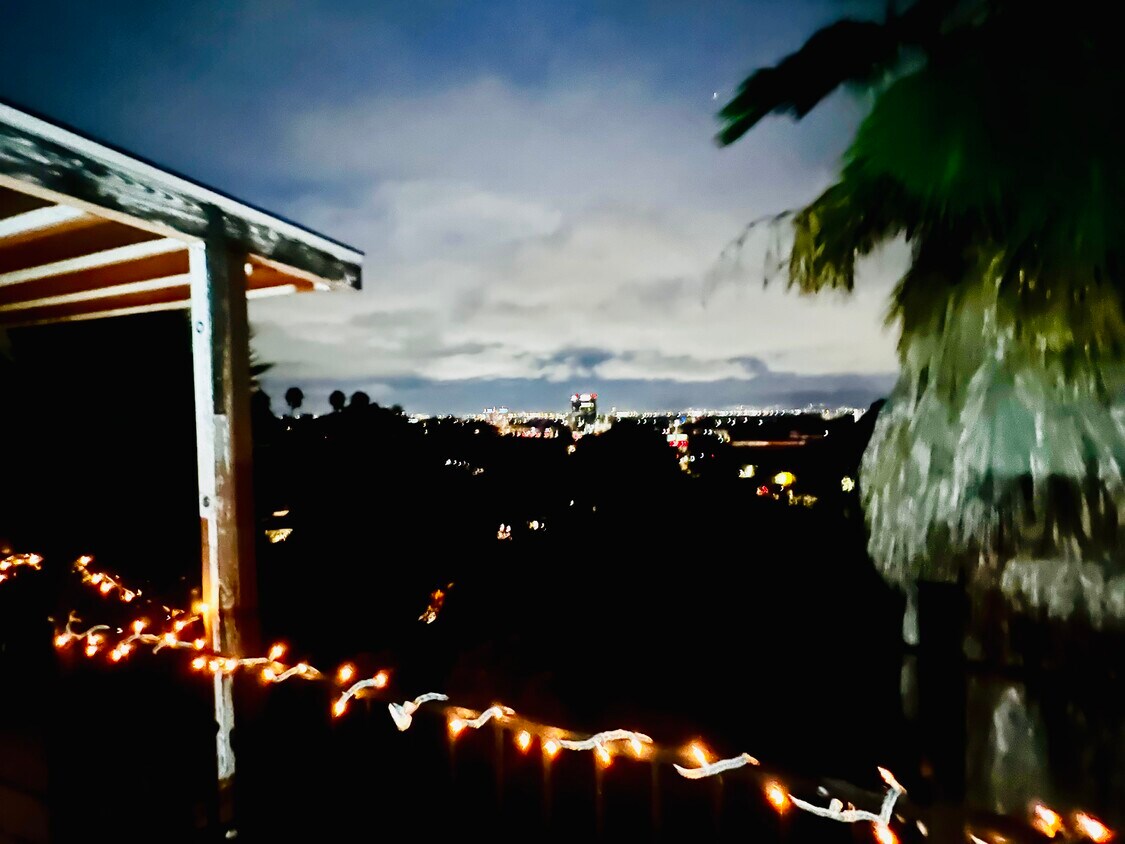 Foto principal - 15635 Vandorf Pl