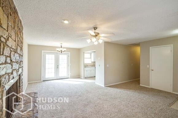 Foto del edificio - NOW AVAILABLE! - 800 Branchwood Drive, Nor...