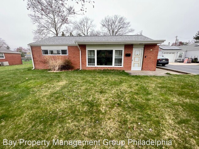 Building Photo - 2 br, 1 bath House - 13 Laurel Ln