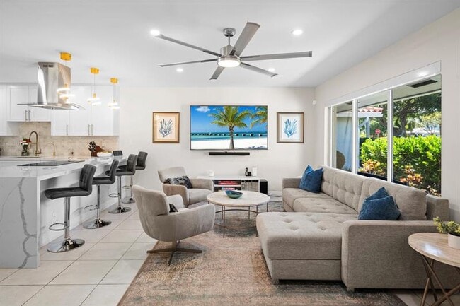 Building Photo - 4804-4806-4806 NE 21st Ave