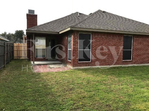 Building Photo - 5621 Wellston Dr
