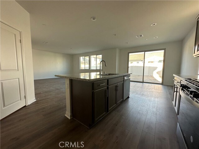 Foto del edificio - 4536 Bandon Ave