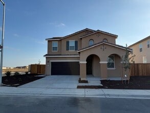 Building Photo - 844 Summerhouse Dr