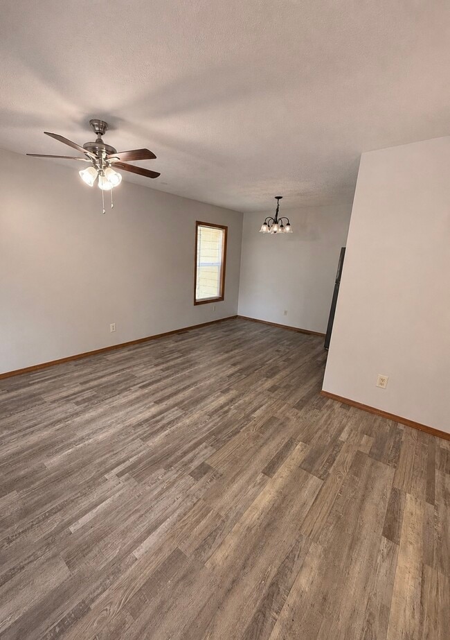 Foto del edificio - 1607 N Grant Ave