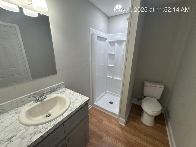 Foto del edificio - 1113 Juniper Dr