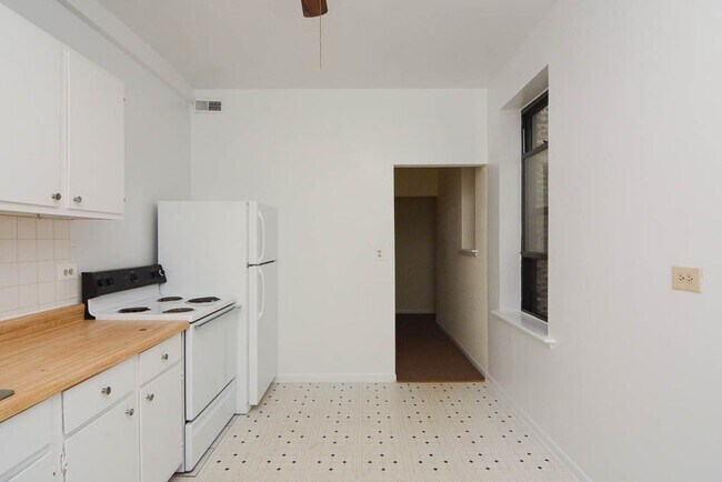 Foto del edificio - 2319 N Kedzie Blvd