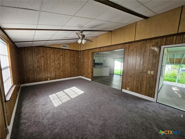Building Photo - 1203 Karen Dr
