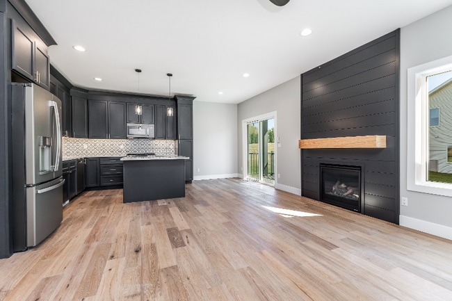 Building Photo - 1370 Autumn Ridge Ln