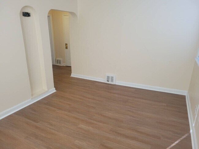 Foto del edificio - 5951N37thJ