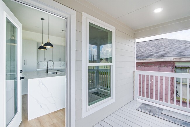 Building Photo - 4025 Avenue M