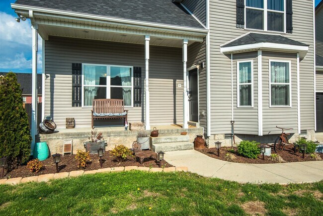 Foto del edificio - MOVE IN SPECIAL! Awesome 3 Bed/3 Bath! 2 M...