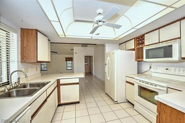Foto del edificio - 1822 SE 11th Terrace