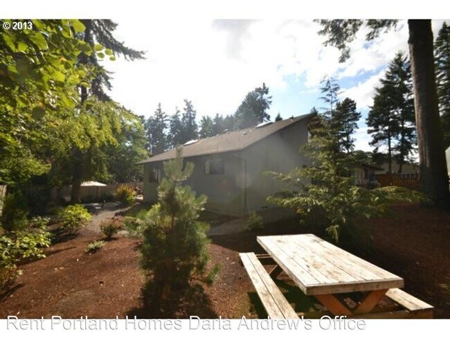 Building Photo - 4 br, 3 bath House - 4730 NW Neskowin Avenue