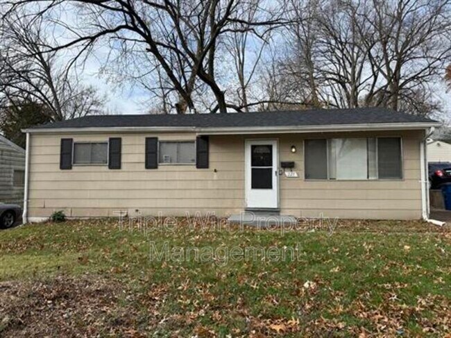 Foto del edificio - 227 Meadowcrest Dr