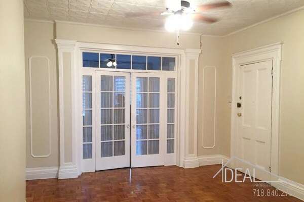 Primary Photo - 318 Degraw St