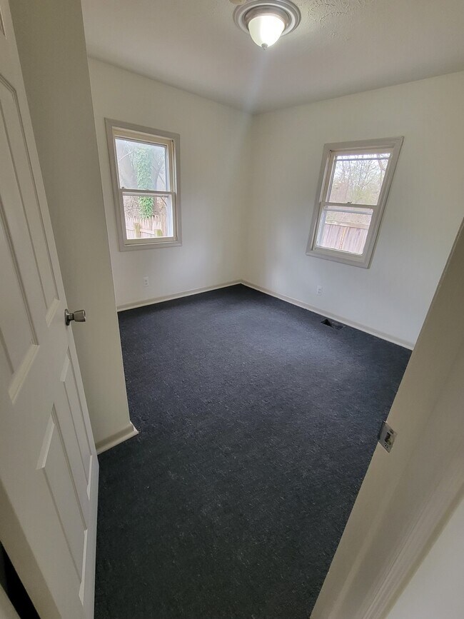 Foto del edificio - 24 Glaize Ave