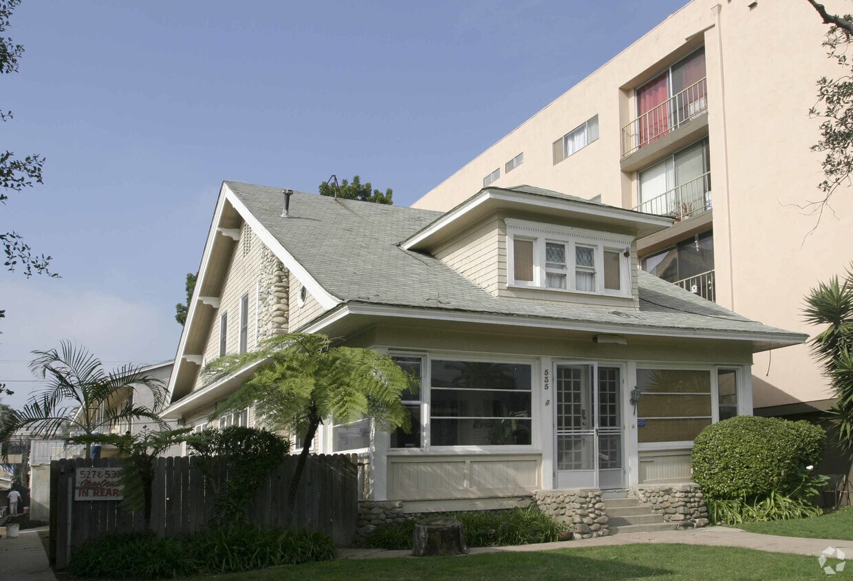 Building Photo - 535-537 Chestnut Ave