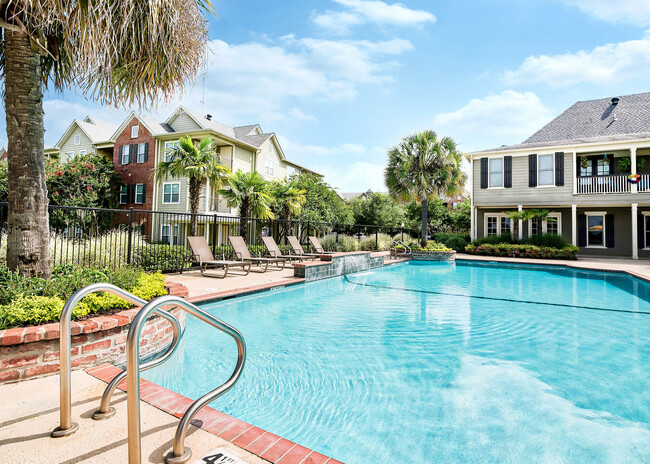 Building Photo - Cypress Lake Apartments